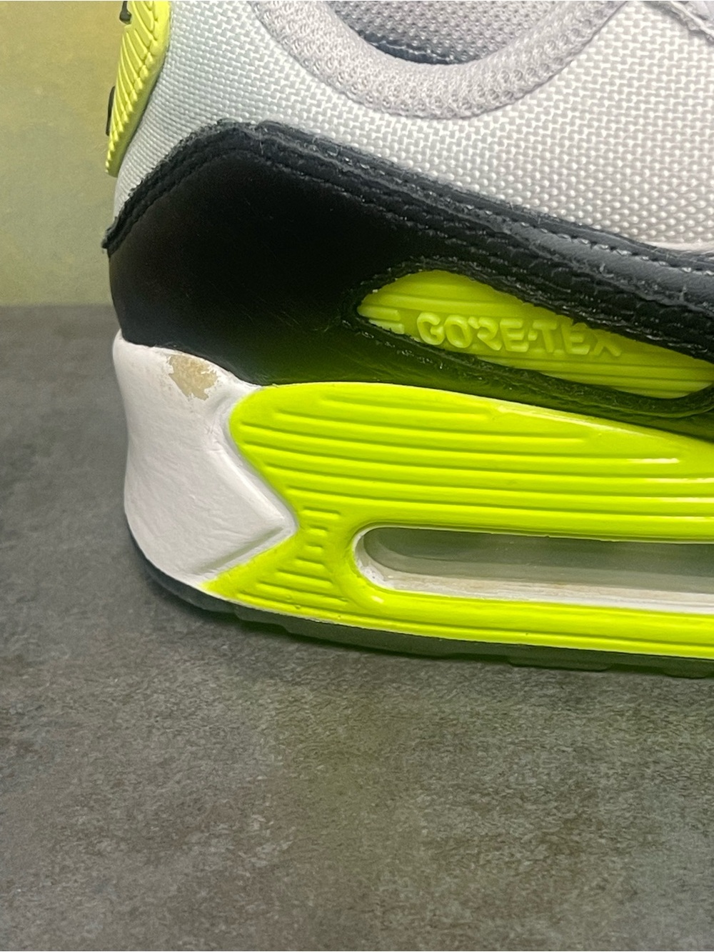 Nike Air Max 90 GTX Men's Sneakers Volt Summit White Cool Grey Size 8.5 - Picture 5 of 16
